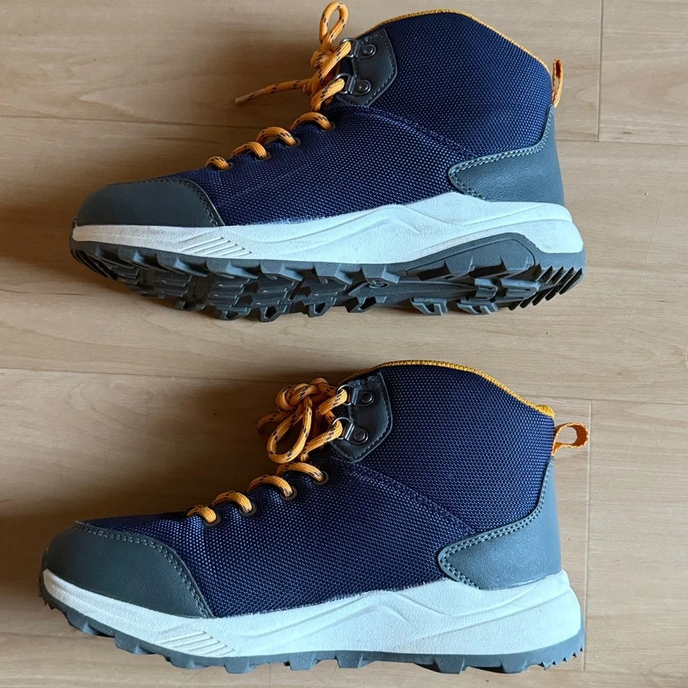 BIG BOY DAWSON LACE UP ALL IN MOTION WINTER BOOTS SIZE 4 NAVY ORANGE HIGH TOPS